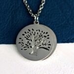 Bild von halskette mit gravur baum unjpg | Individuelle 🎁 persönliche 🎁 personalisierte Geschenke bedruckt ▪ bestickt ▪ graviert