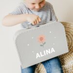 Bild von kinderkoffer grau grossjpg | Individuelle 🎁 persönliche 🎁 personalisierte Geschenke bedruckt ▪ bestickt ▪ graviert