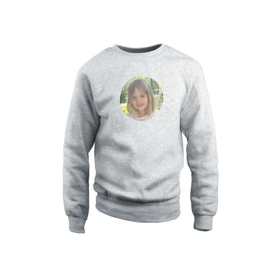 Bild von pullover kind grau jahjpg | Individuelle 🎁 persönliche 🎁 personalisierte Geschenke bedruckt ▪ bestickt ▪ graviert