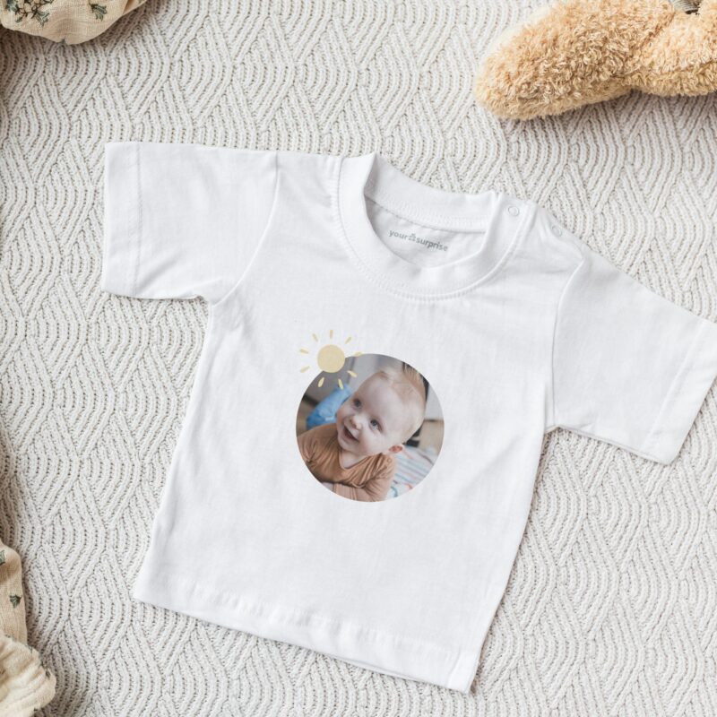 Bild von baby t shirt kurzarm weissjpg | Individuelle 🎁 persönliche 🎁 personalisierte Geschenke bedruckt ▪ bestickt ▪ graviert