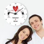 Bild von wanduhr comic mit personalisjpg | Individuelle 🎁 persönliche 🎁 personalisierte Geschenke bedruckt ▪ bestickt ▪ graviert