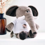 Bild von   kuscheltier elefant mit foto sjpg | Individuelle 🎁 persönliche 🎁 personalisierte Geschenke bedruckt ▪ bestickt ▪ graviert