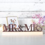 Bild von hochzeitsaufsteller mr mrsjpg | Individuelle 🎁 persönliche 🎁 personalisierte Geschenke bedruckt ▪ bestickt ▪ graviert