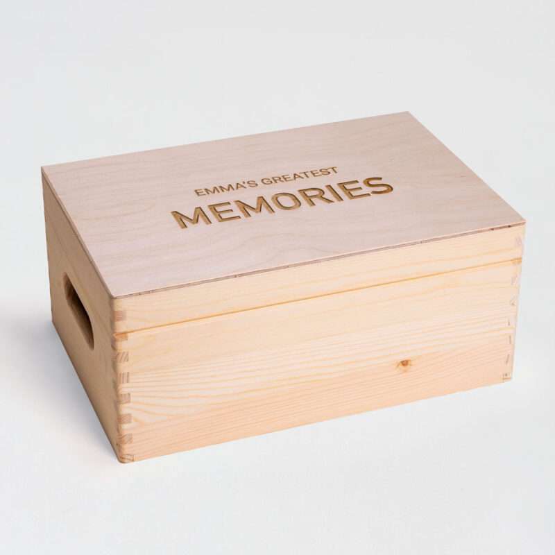 Bild von   erinnerungsbox aus holz memorjpg | Individuelle 🎁 persönliche 🎁 personalisierte Geschenke bedruckt ▪ bestickt ▪ graviert