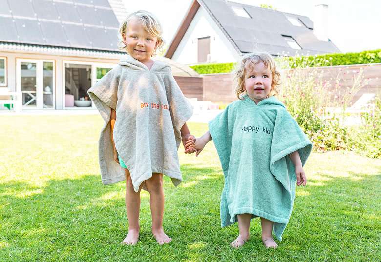 Bild von badeponcho cremejpg | Individuelle 🎁 persönliche 🎁 personalisierte Geschenke bedruckt ▪ bestickt ▪ graviert