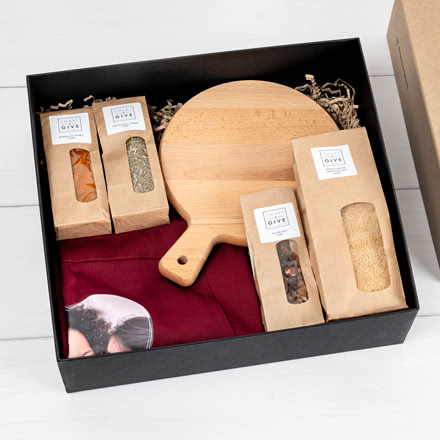 Bild von bbq geschenkset rote grillschjpg | Individuelle 🎁 persönliche 🎁 personalisierte Geschenke bedruckt ▪ bestickt ▪ graviert