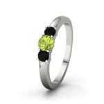 Bild von peridot platinumring roubyjpg | Individuelle 🎁 persönliche 🎁 personalisierte Geschenke bedruckt ▪ bestickt ▪ graviert