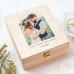 Bild von   erinnerungsbox aus holz personjpg | Individuelle 🎁 persönliche 🎁 personalisierte Geschenke bedruckt ▪ bestickt ▪ graviert