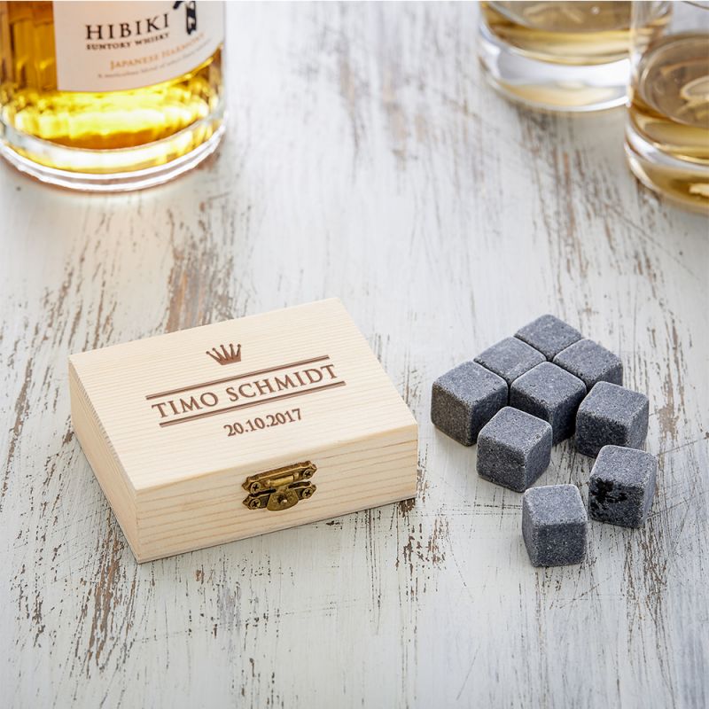 Bild von whiskysteine in edler holzboxjpg | Individuelle 🎁 persönliche 🎁 personalisierte Geschenke bedruckt ▪ bestickt ▪ graviert