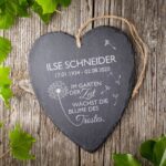 Bild von schieferherz trauer blumejpg | Individuelle 🎁 persönliche 🎁 personalisierte Geschenke bedruckt ▪ bestickt ▪ graviert