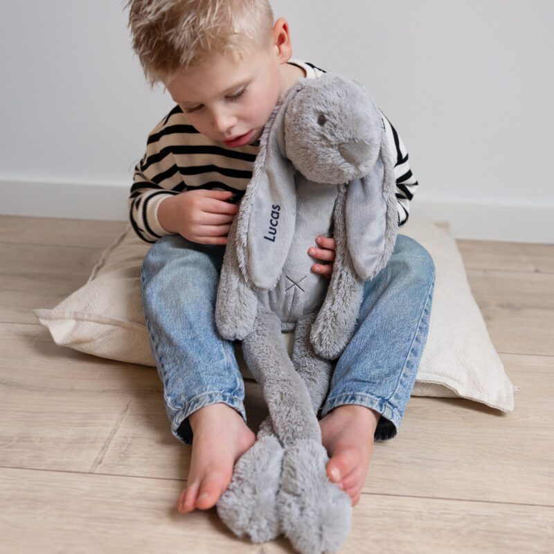 Bild von kuscheltier mit name rabbitjpg | Individuelle 🎁 persönliche 🎁 personalisierte Geschenke bedruckt ▪ bestickt ▪ graviert