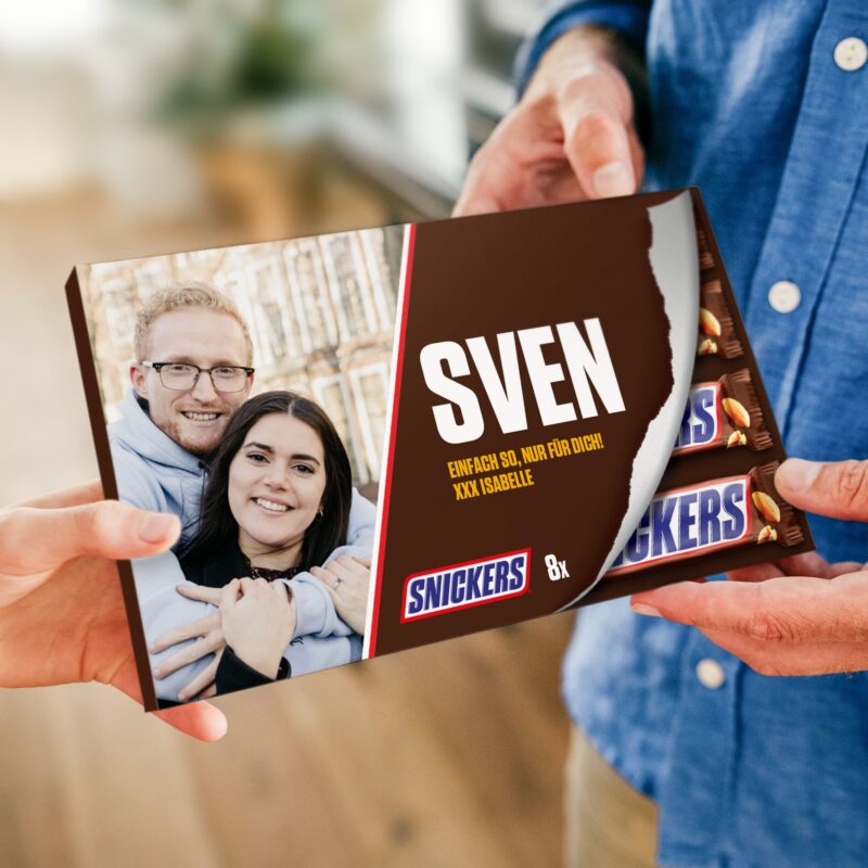 Bild von   personalisiertes snickers gescjpg | Individuelle 🎁 persönliche 🎁 personalisierte Geschenke bedruckt ▪ bestickt ▪ graviert