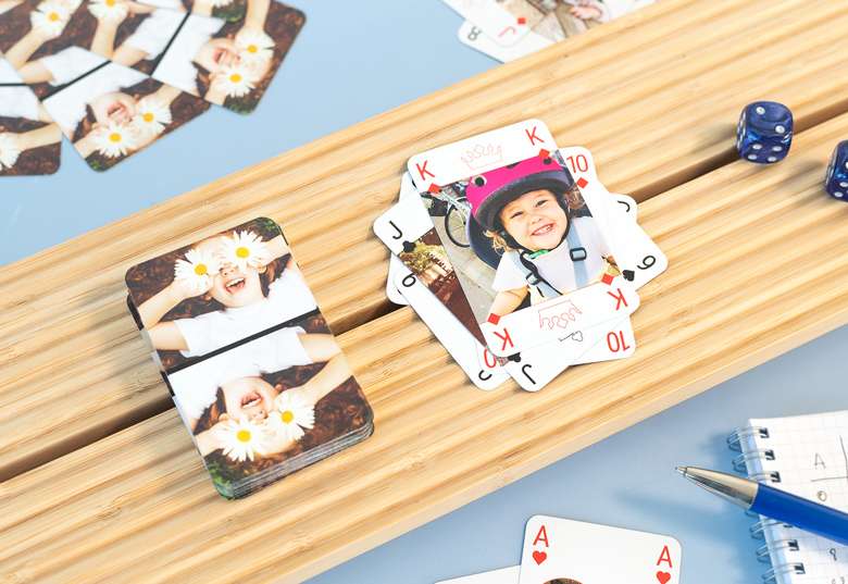 Bild von spielkarten mit personalisiertjpg | Individuelle 🎁 persönliche 🎁 personalisierte Geschenke bedruckt ▪ bestickt ▪ graviert